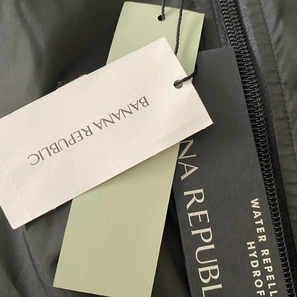 Banana Republic windbreaker - Picture 3 of 8